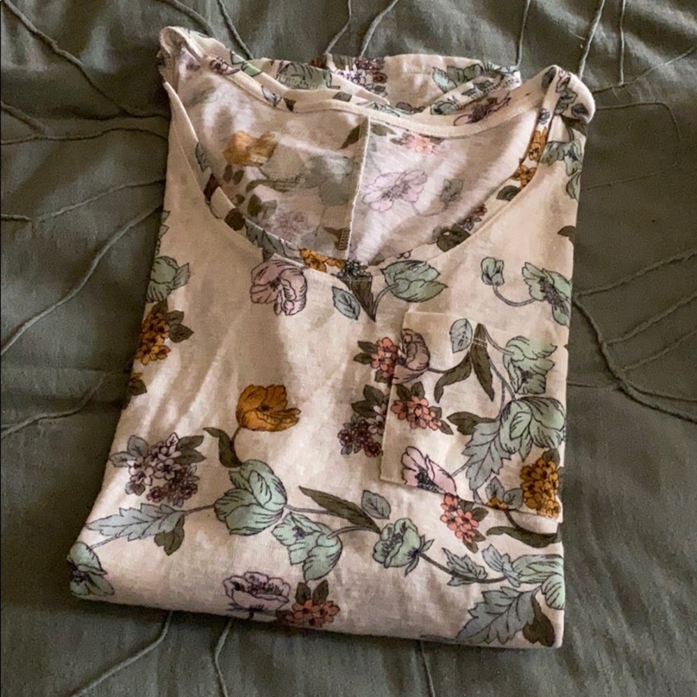 Tee